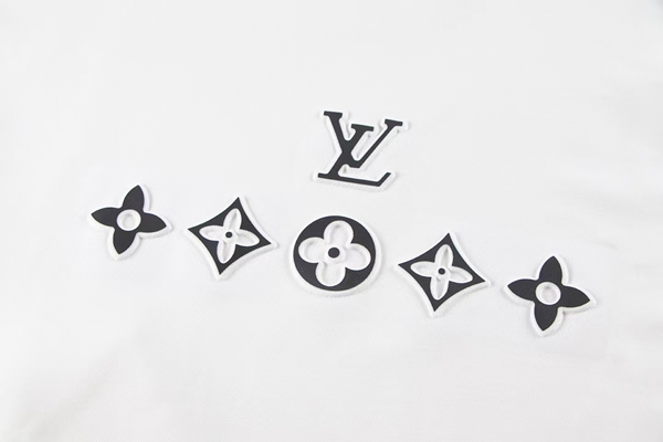 ブランドパーカー側面デザイン